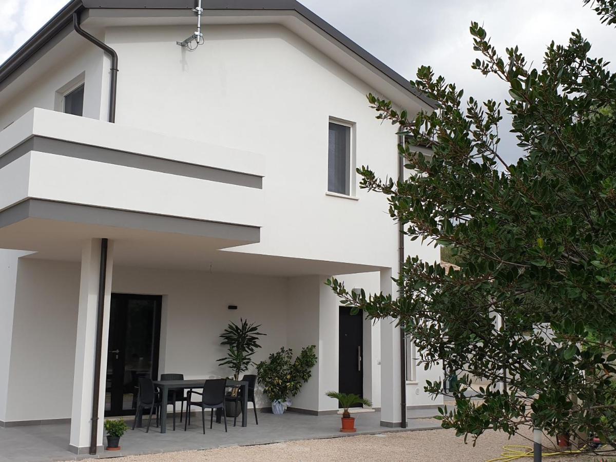 B&B Juniperus SantʼAnna Arresi Exterior foto