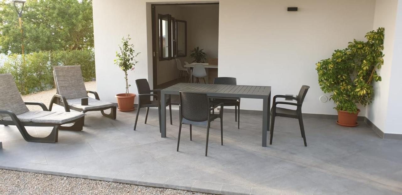 B&B Juniperus SantʼAnna Arresi Exterior foto